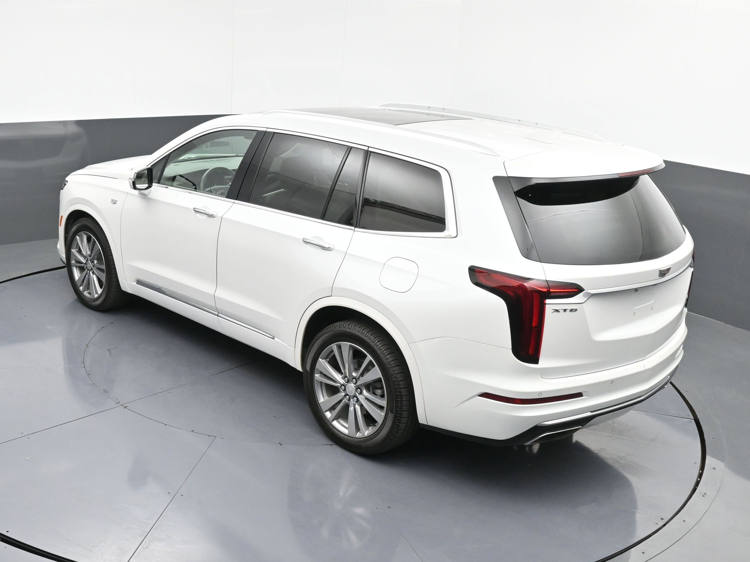 Used 2023 Cadillac XT6 Premium Luxury image 42