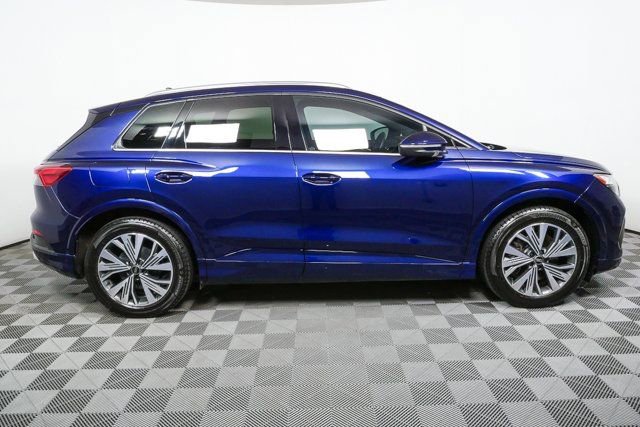 Used 2023 Audi Q4 e-tron Premium Plus w/ Premium Plus image 2