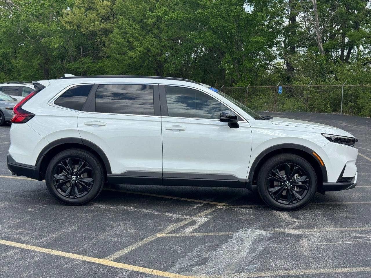 Certified 2023 Honda CR-V Sport Touring image 3