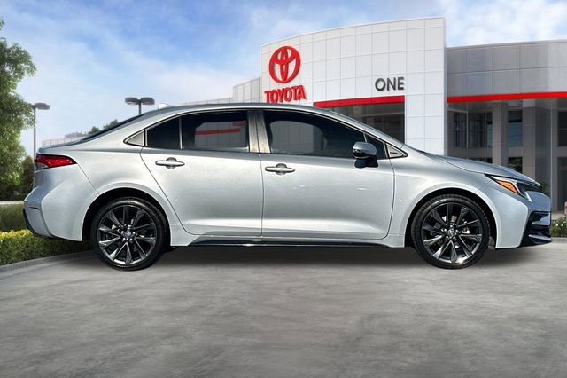 Certified 2024 Toyota Corolla SE FWD image 3
