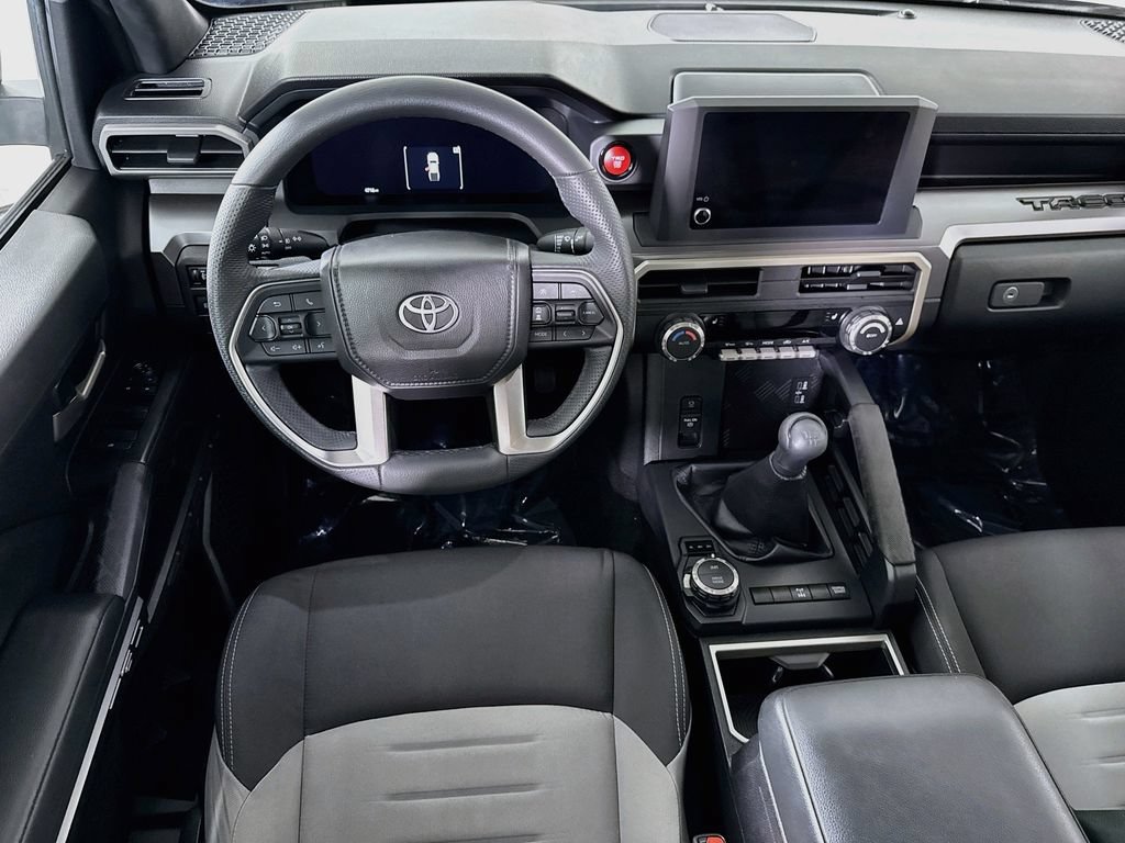 Certified 2025 Toyota Tacoma TRD Off-Road AWD/4WD image 3