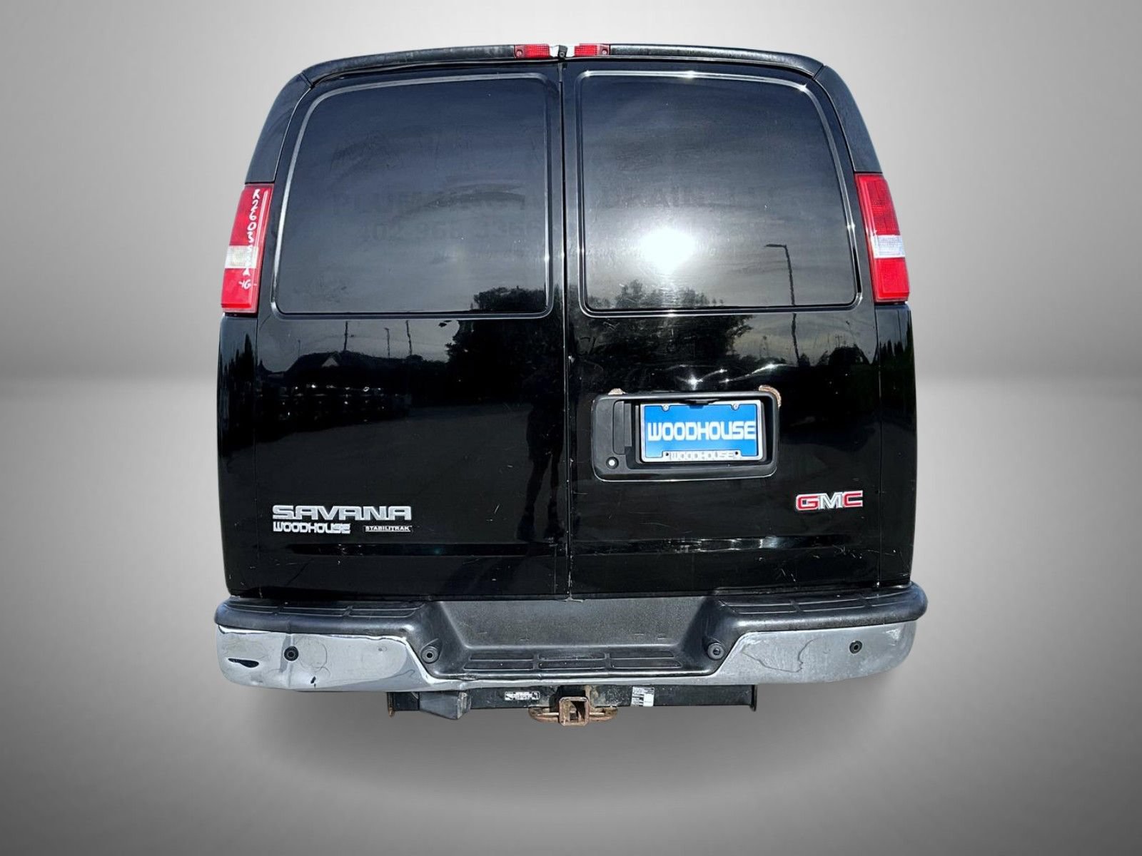 Used 2016 GMC Savana 3500 Extended RWD image 4