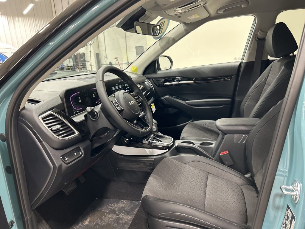 New 2026 Kia Seltos S image 9