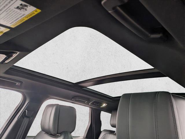 Used 2022 Land Rover Range Rover Sport HSE Dynamic image 16