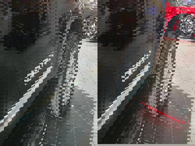 Used 2013 GMC Yukon XL Denali image 38