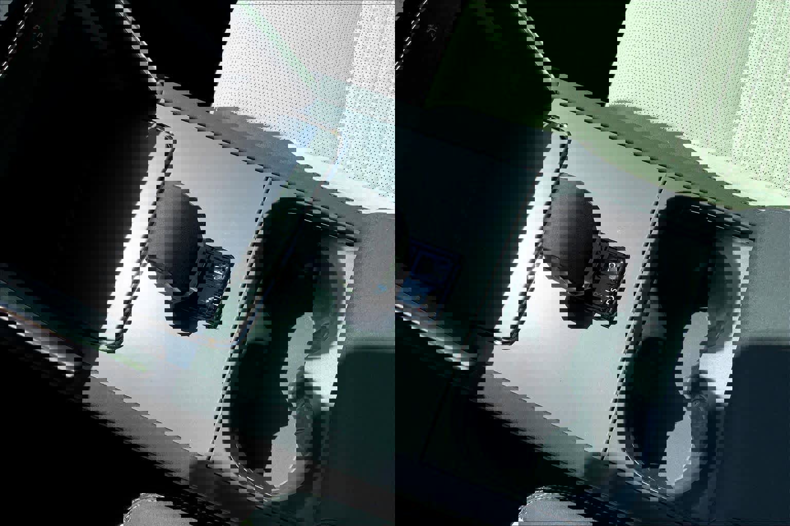 New 2025 Land Rover Discovery Sport S image 7