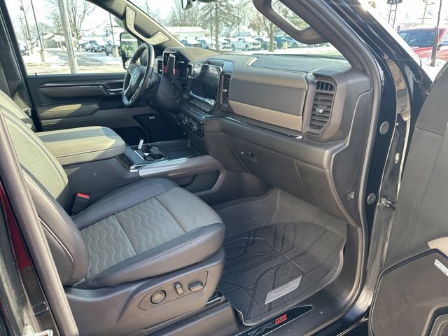 Used 2024 Chevrolet Silverado 2500 ZR2 image 15