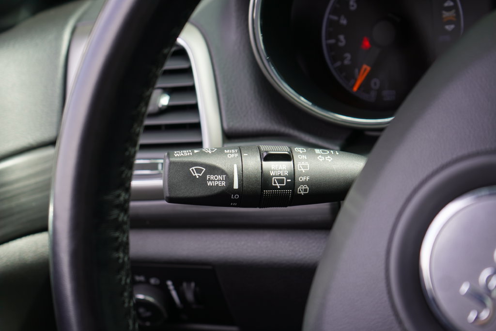Used 2022 Jeep Grand Cherokee Laredo X AWD/4WD image 16
