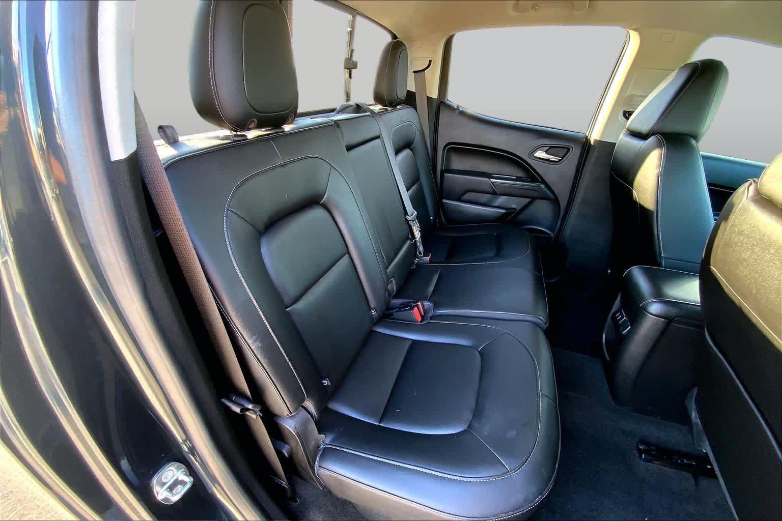 Used 2018 Chevrolet Colorado LT w/ Luxury Package, Chrome RWD image 18