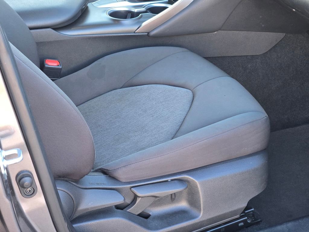 Used 2023 Toyota Camry LE FWD image 10