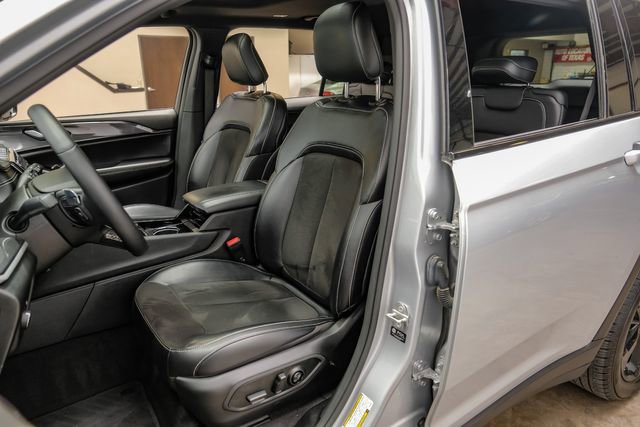 Used 2021 Jeep Grand Cherokee L Altitude image 4