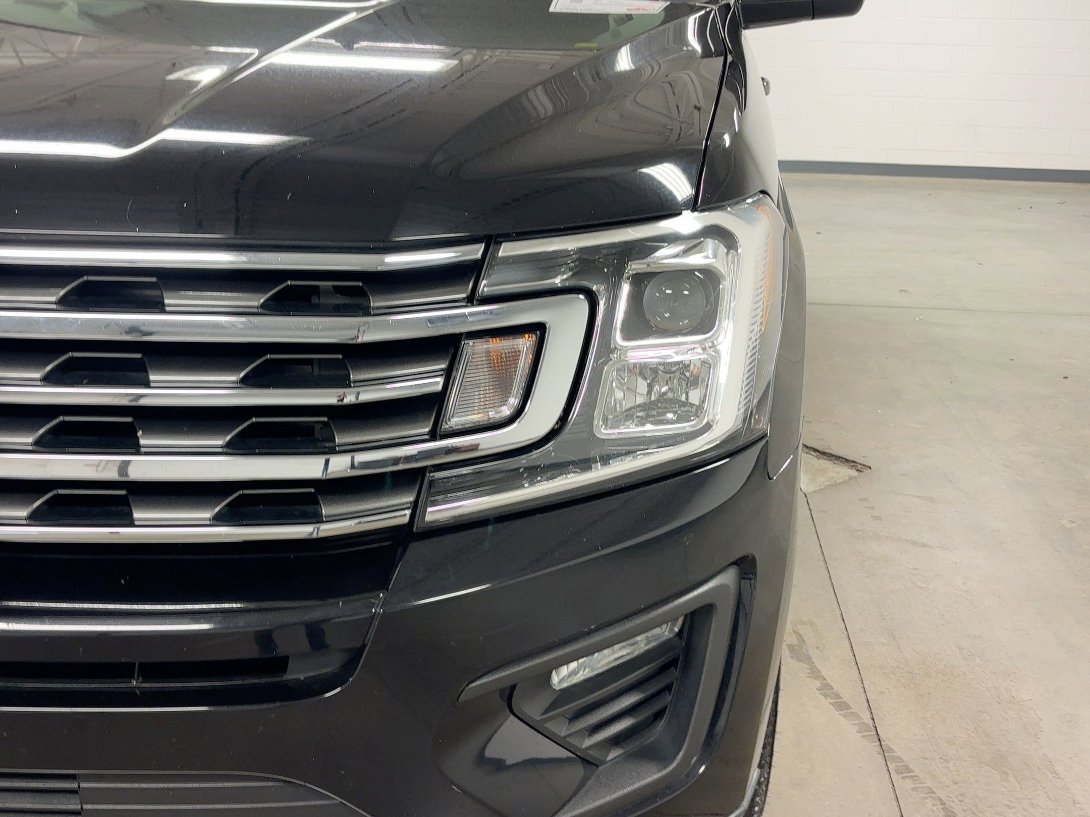 Used 2019 Ford Expedition Max XLT w/ Equipment Group 202A image 9