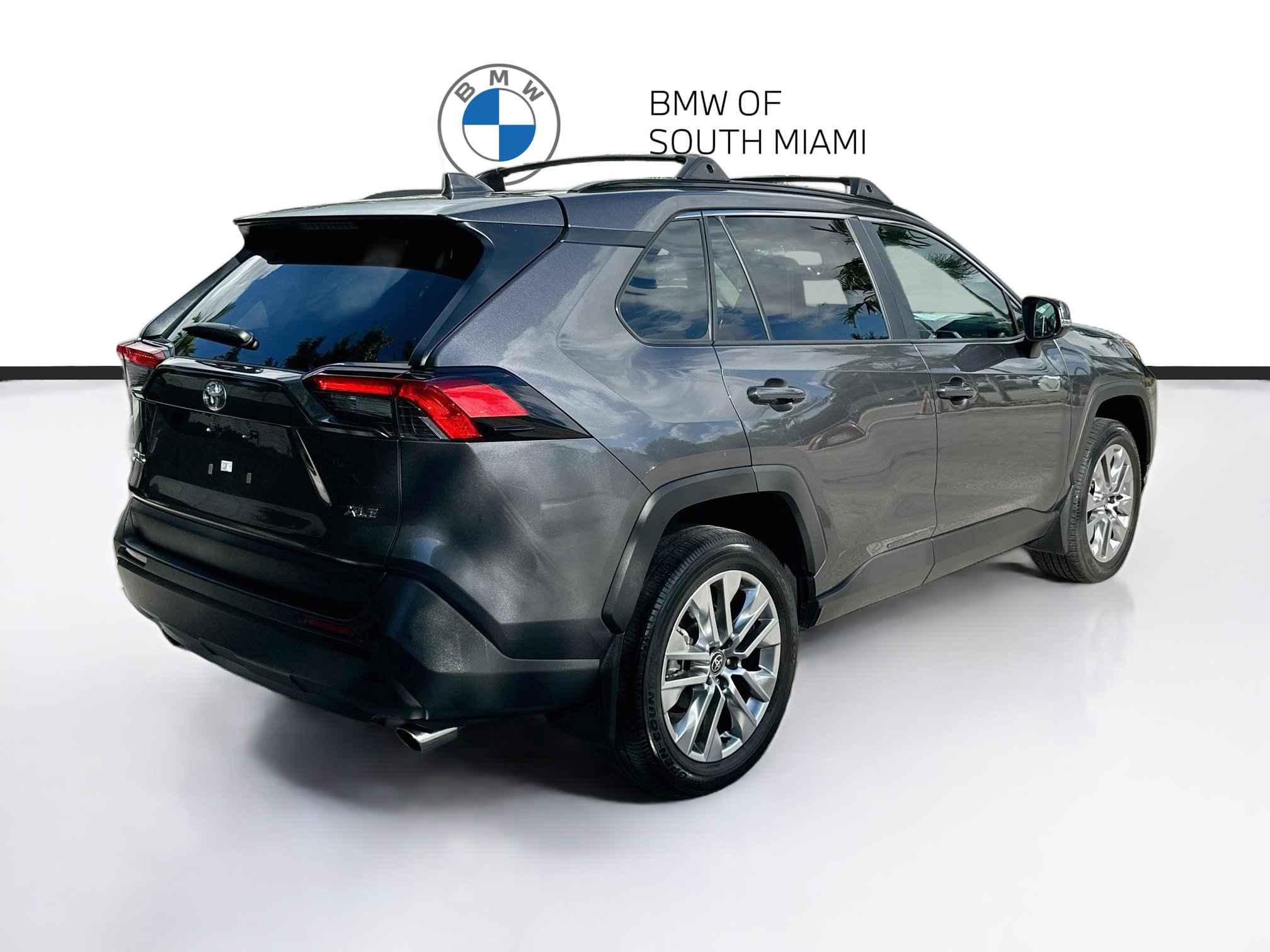 Used 2025 Toyota RAV4 XLE Premium FWD image 7