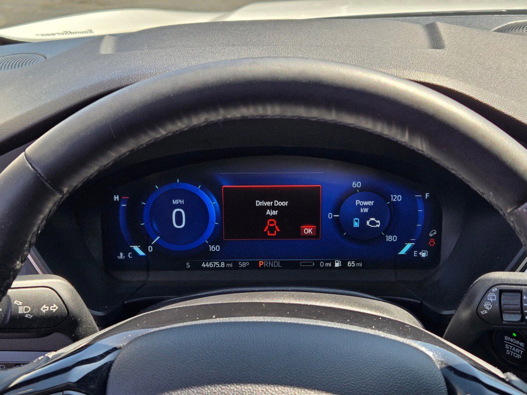 Used 2022 Ford Escape SEL w/ Technology Package image 32