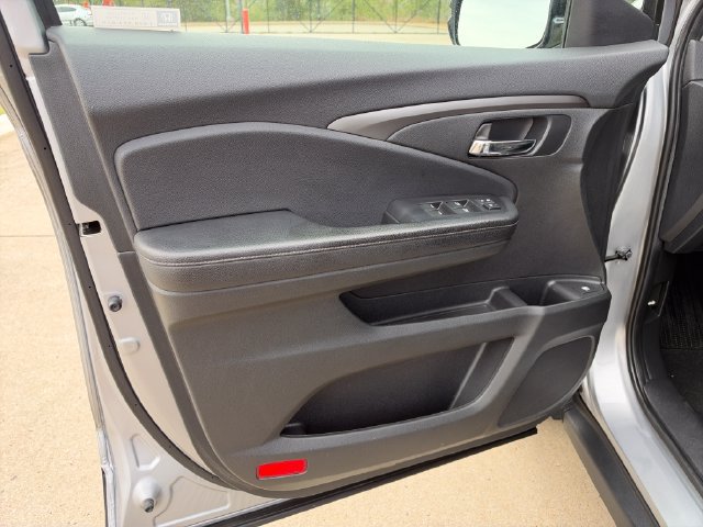 Used 2019 Honda Ridgeline Sport image 12