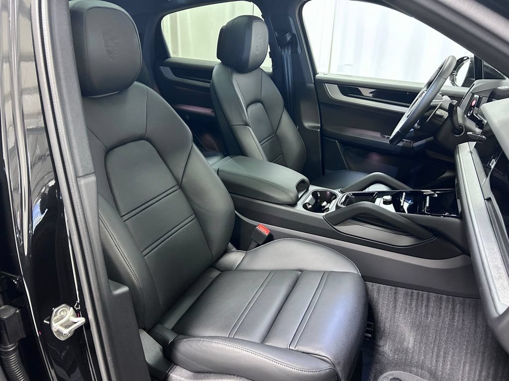 Used 2026 Porsche Cayenne Coupe AWD/4WD image 29