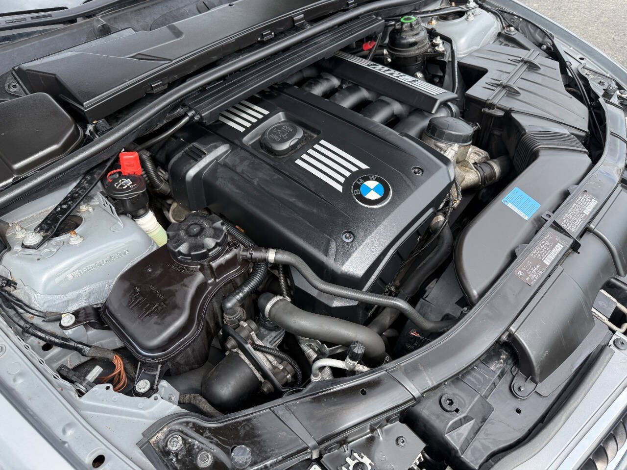 Used 2009 BMW 328i xDrive Sedan AWD/4WD image 39
