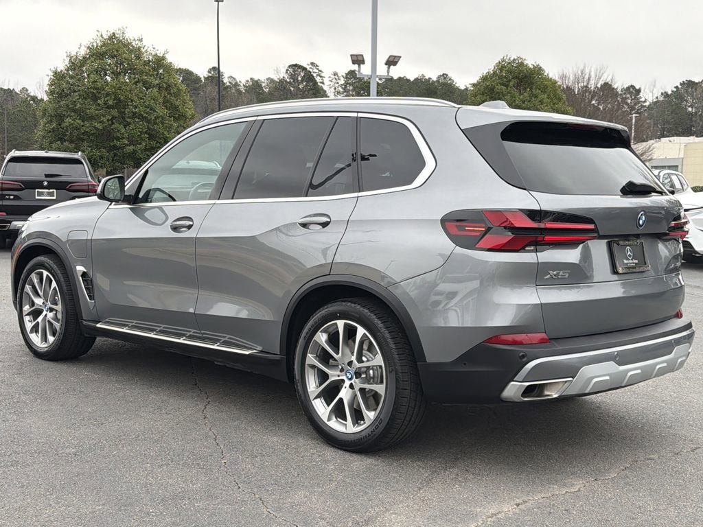Used 2025 BMW X5 xDrive50e image 5