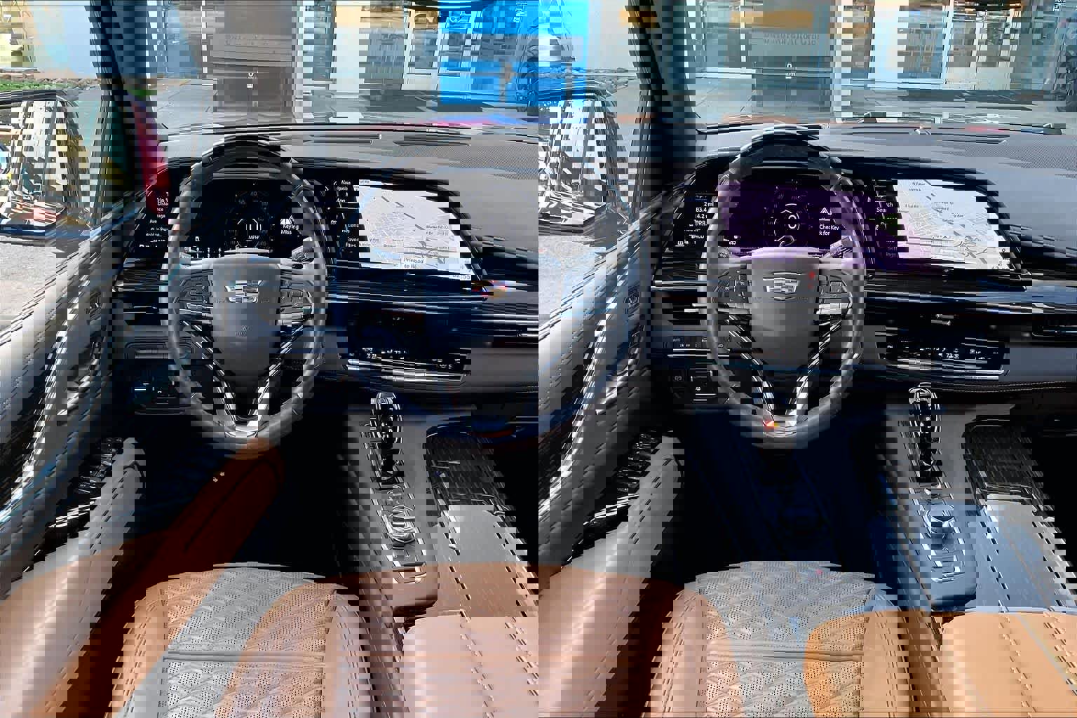 Used 2023 Cadillac Escalade Premium Luxury w/ Performance Package AWD/4WD image 5