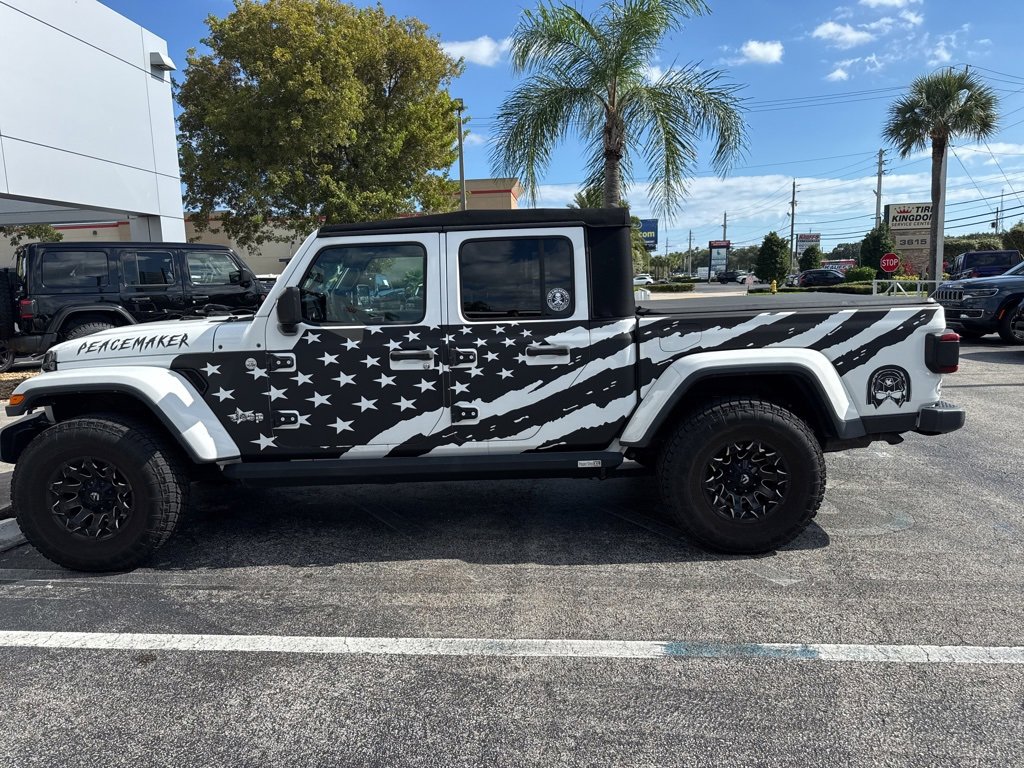 Used 2020 Jeep Gladiator Overland image 3