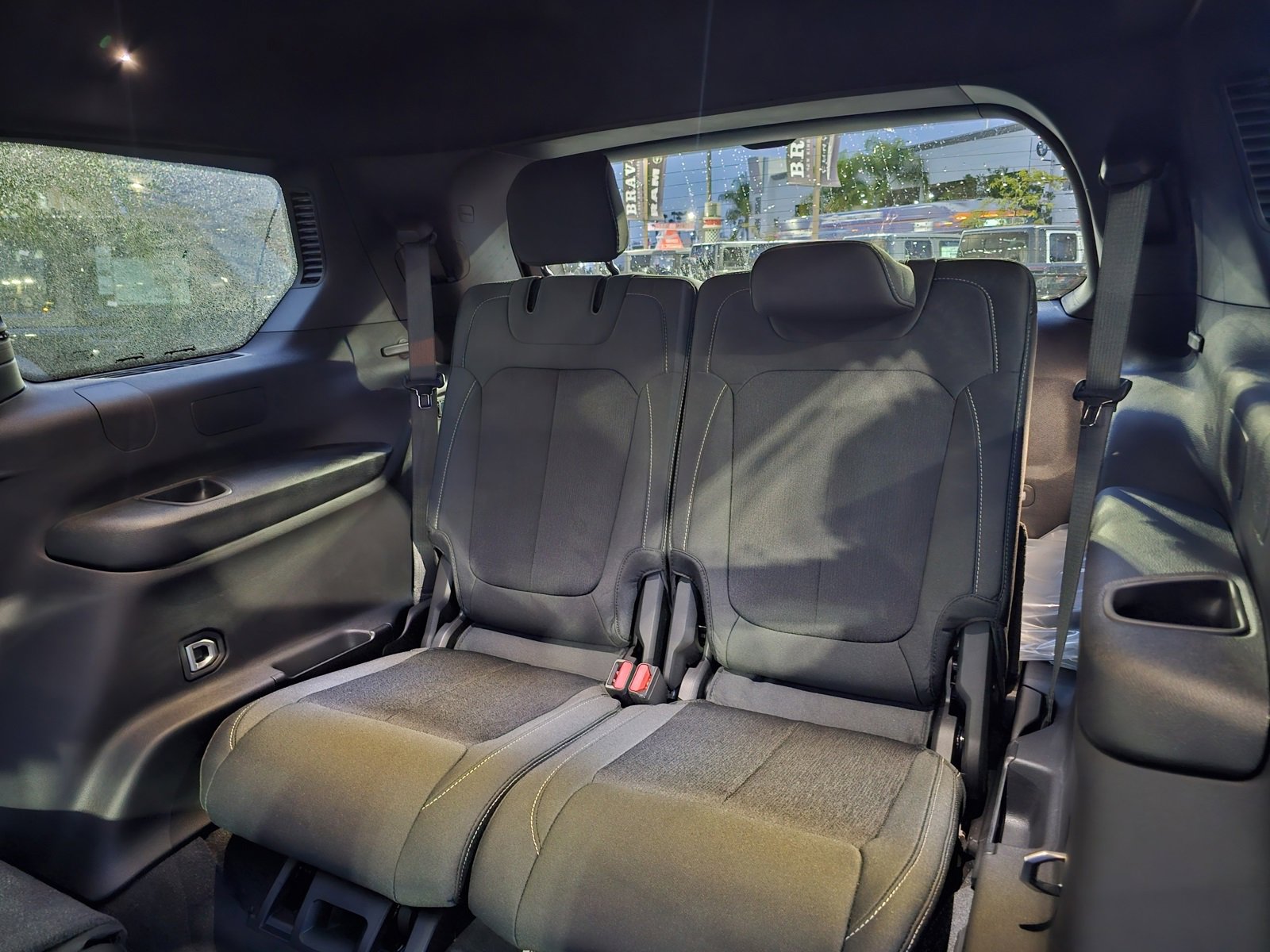 New 2025 Jeep Grand Cherokee L Laredo image 26