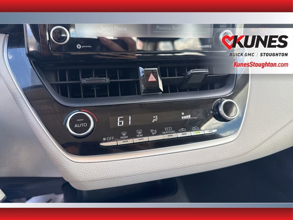Used 2022 Toyota Corolla LE FWD image 31