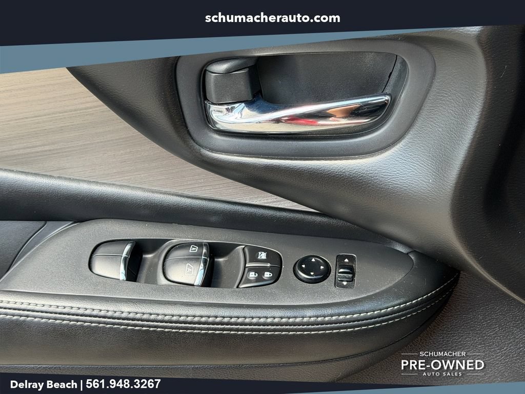 Used 2016 Nissan Murano SL w/ SL Technology Package FWD image 23