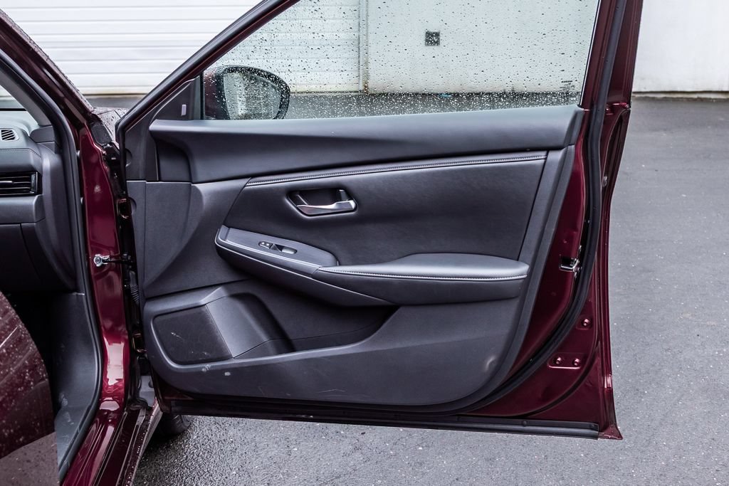 Used 2023 Nissan Sentra SV FWD image 14