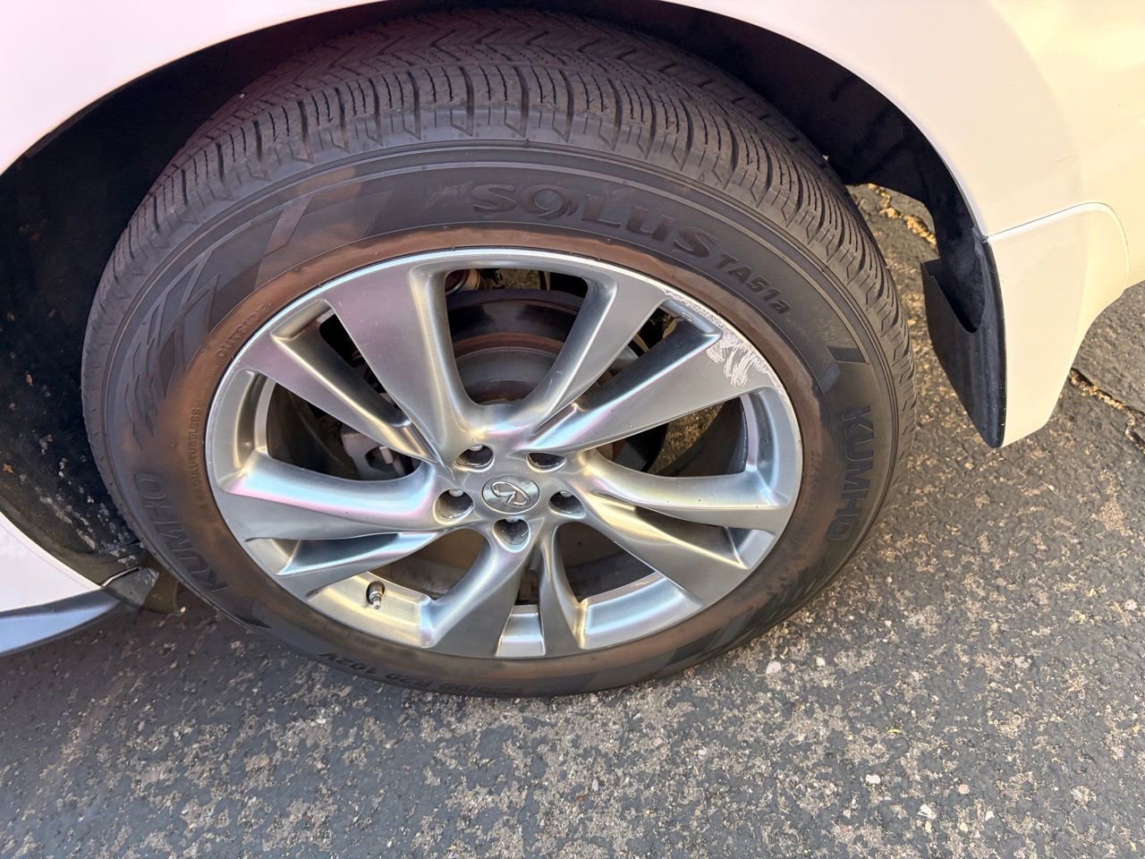 Used 2013 INFINITI JX35 FWD w/ Premium Pkg image 8