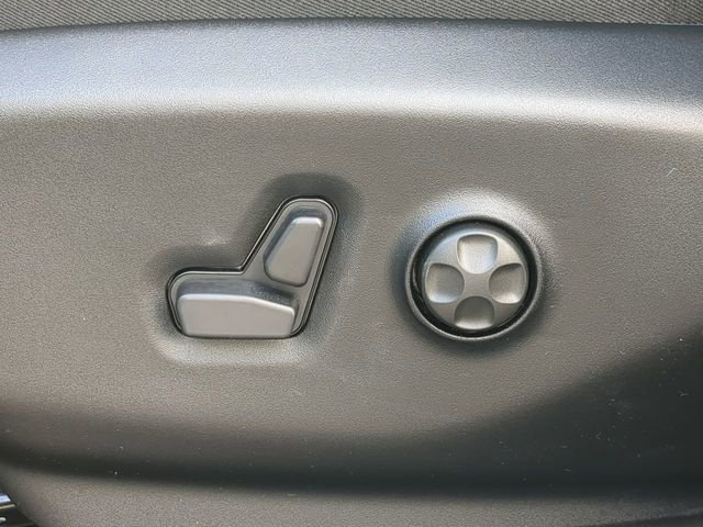 New 2026 Chrysler Voyager LX image 23