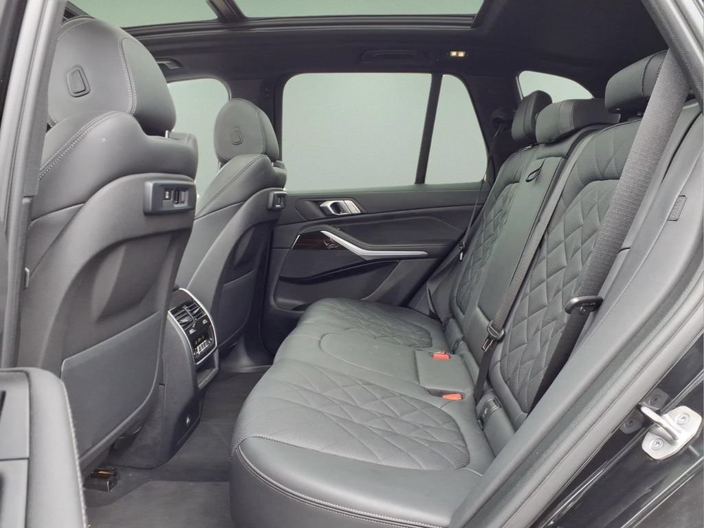 Used 2023 BMW X5 xDrive45e AWD/4WD image 18