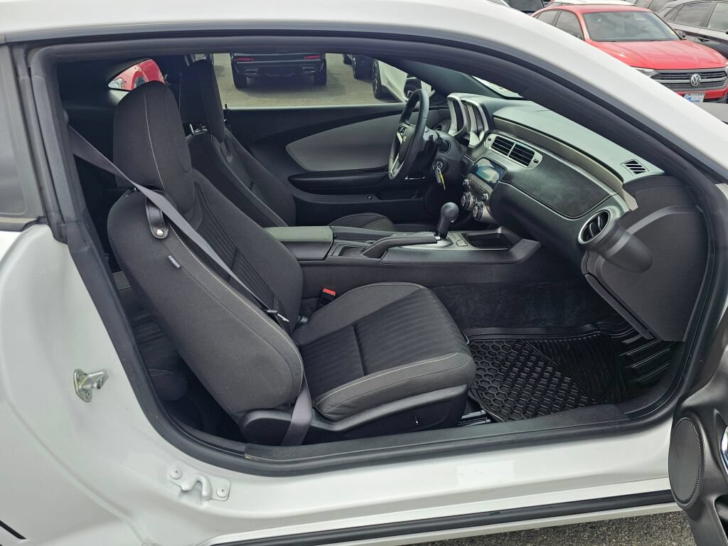 Used 2013 Chevrolet Camaro LS RWD image 23