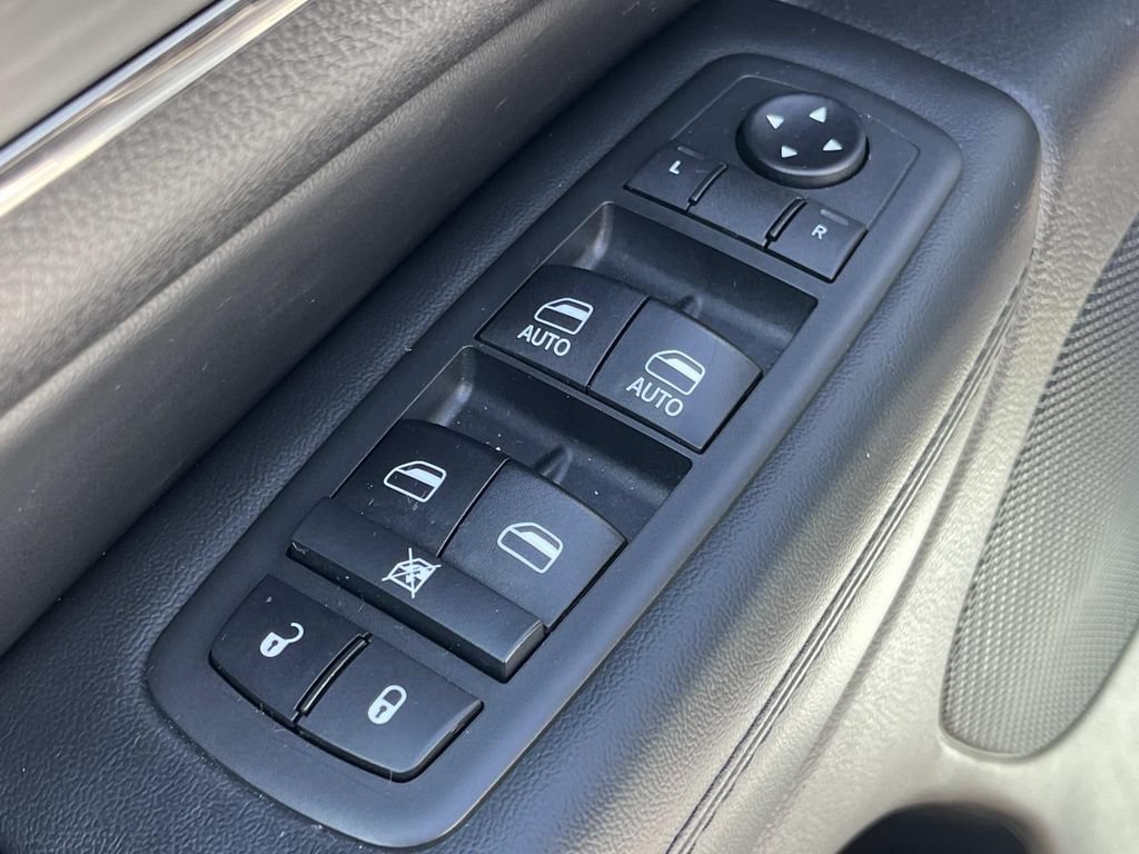Used 2019 Jeep Grand Cherokee Limited X AWD/4WD image 29