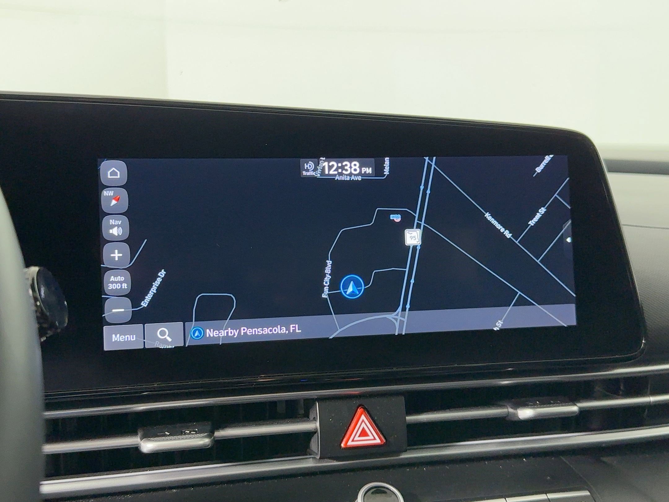 Used 2023 Hyundai Elantra Limited image 25