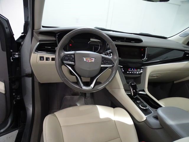 Certified 2023 Cadillac XT6 Premium Luxury AWD/4WD image 5