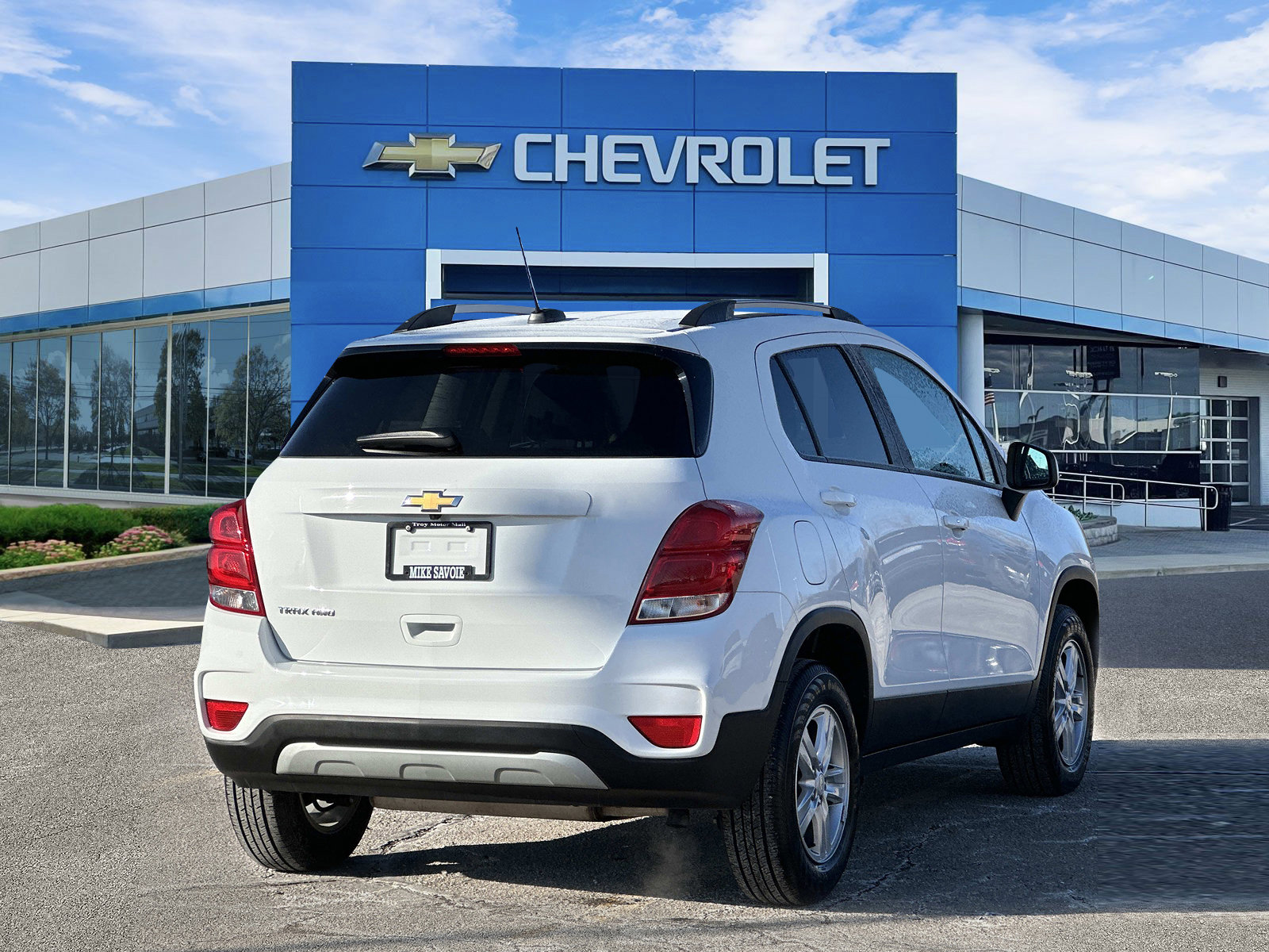 Certified 2022 Chevrolet Trax LT w/ LT Convenience Package image 4