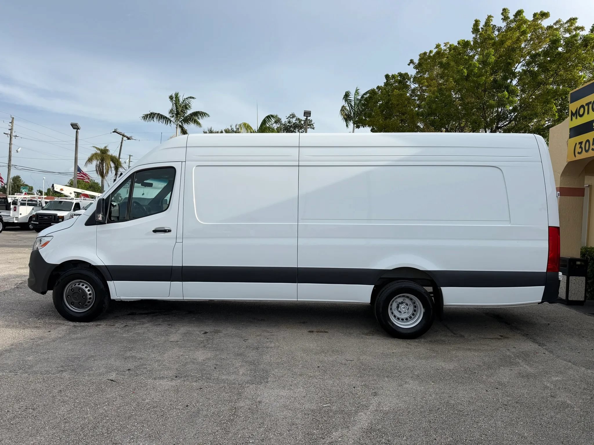 Used 2024 Mercedes-Benz Sprinter 3500 w/ Acoustic Package image 3