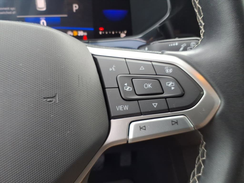 Certified 2023 Volkswagen Taos SE image 15