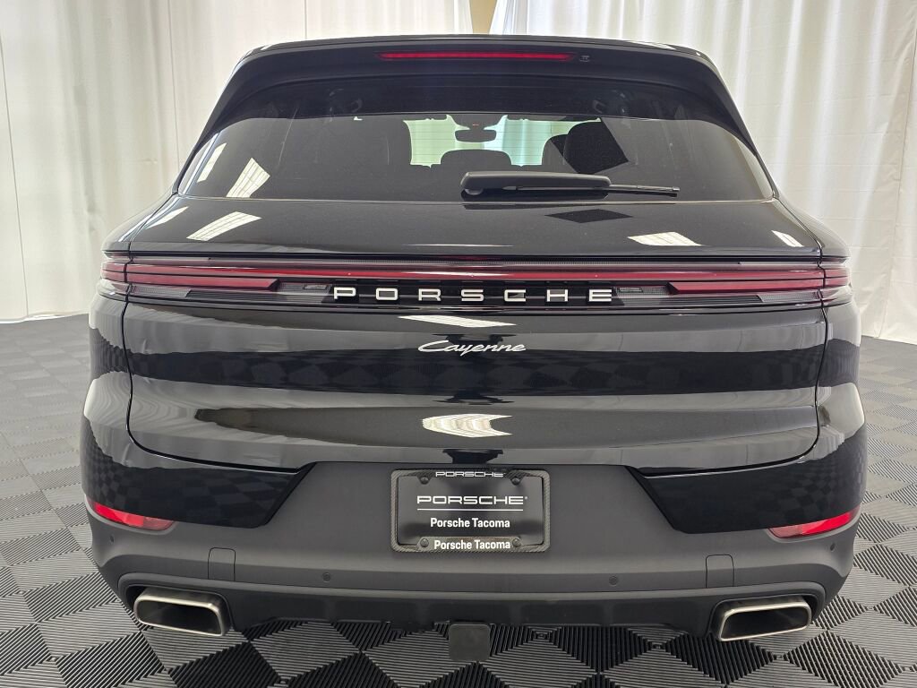 Certified 2025 Porsche Cayenne image 6