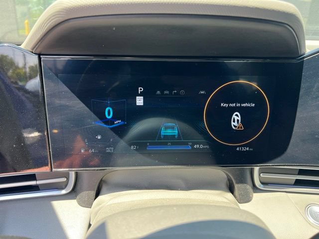Used 2024 Hyundai Elantra SEL w/ Convenience Package FWD image 9
