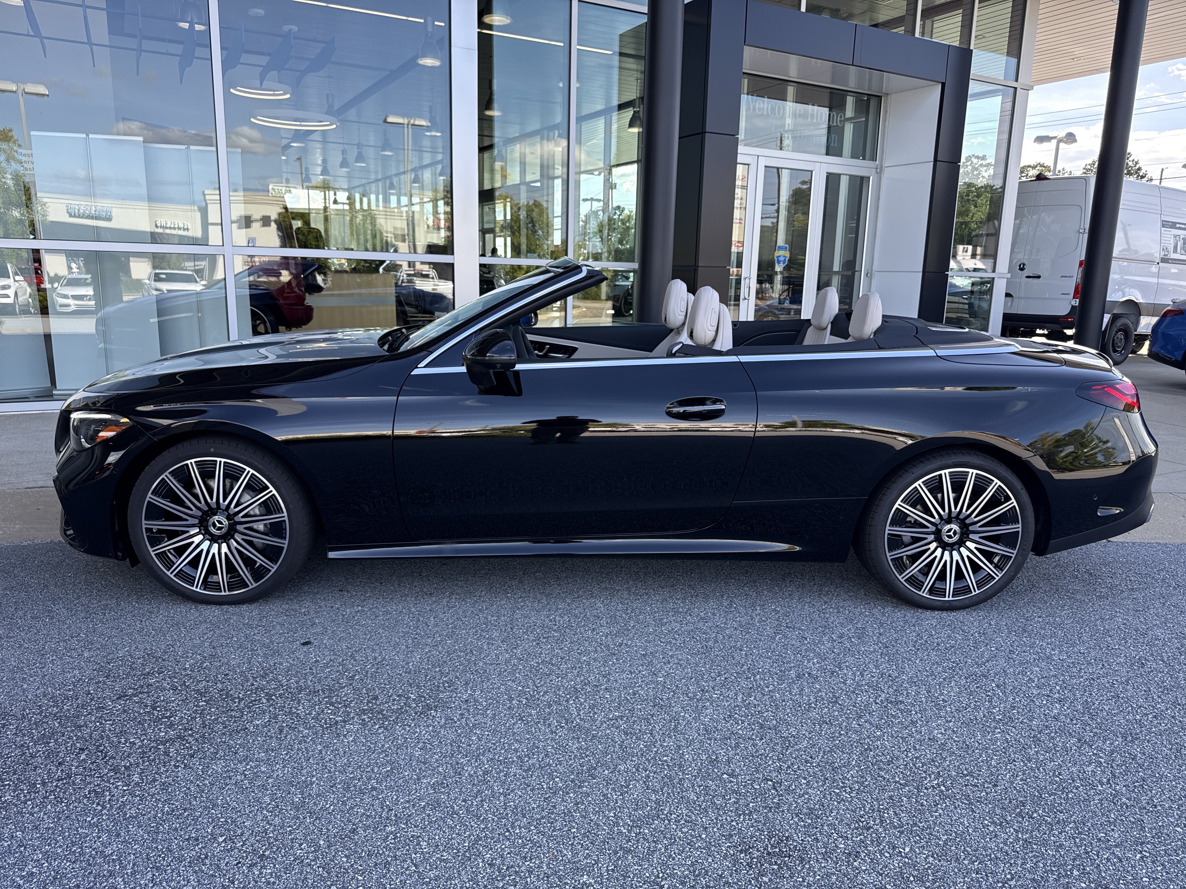New 2027 Mercedes-Benz CLE 300 4MATIC Cabriolet image 6