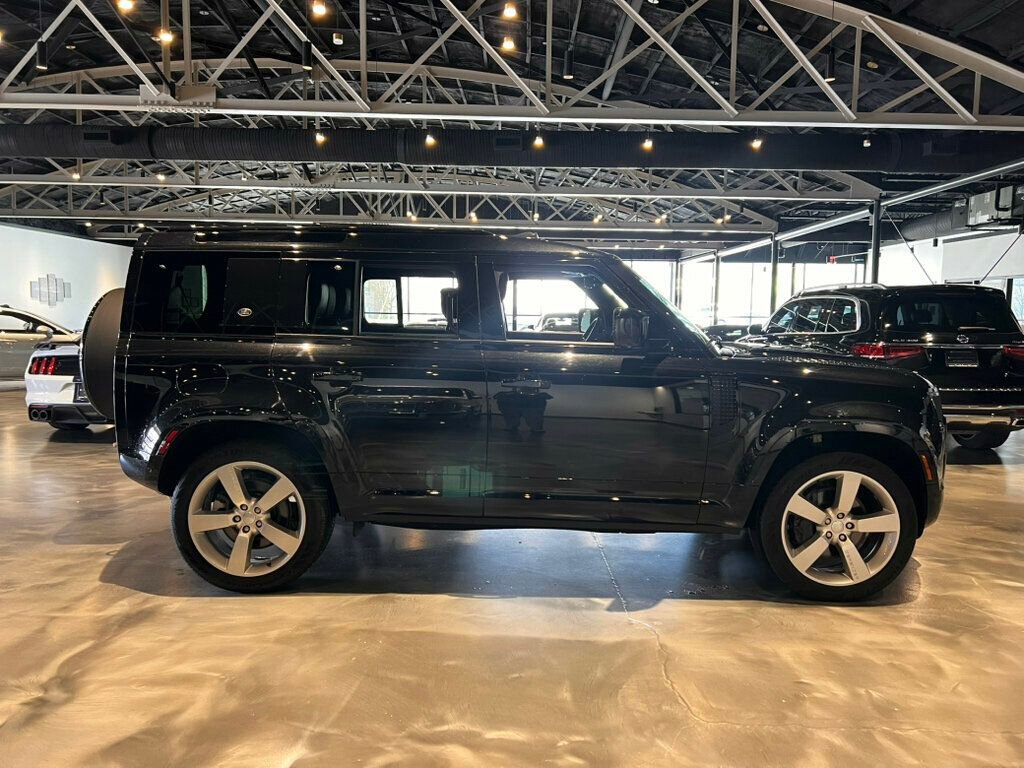 Used 2023 Land Rover Defender 110 X-Dynamic SE image 6