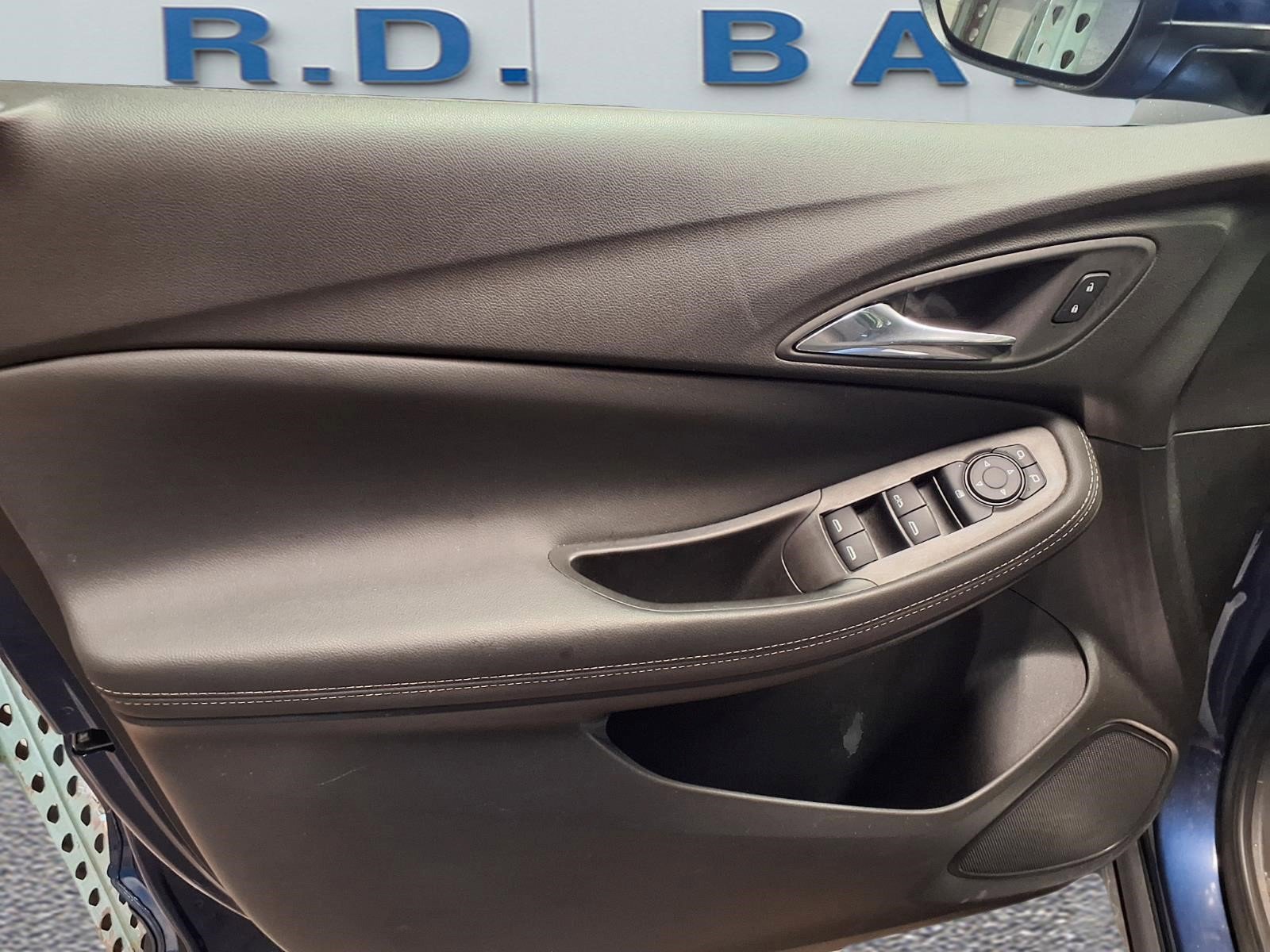 Used 2023 Buick Encore GX Select FWD image 9
