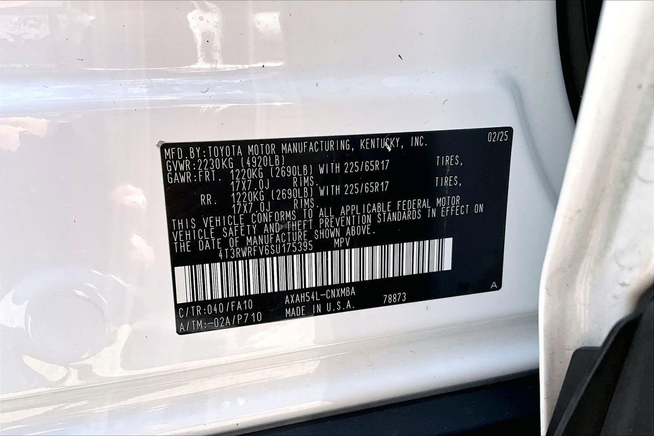 Used 2025 Toyota RAV4 XLE w/ Convenience Package image 16