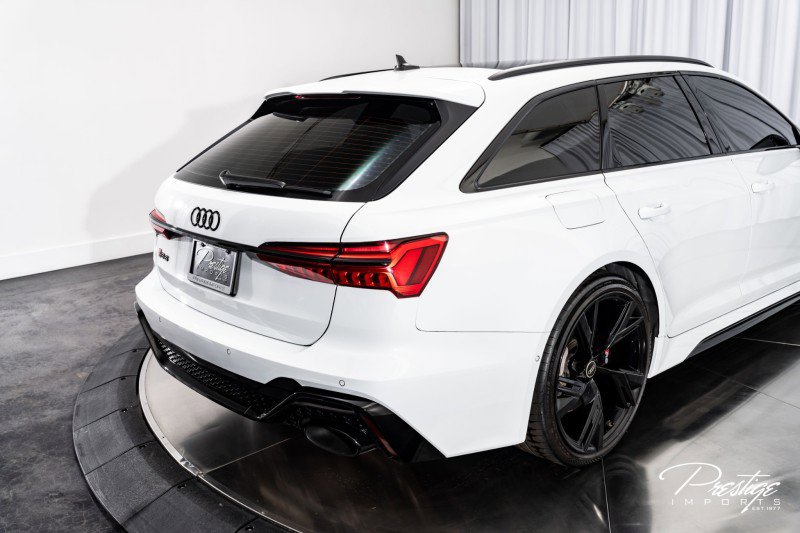 Used 2022 Audi RS 6 w/ Executive Package image 19