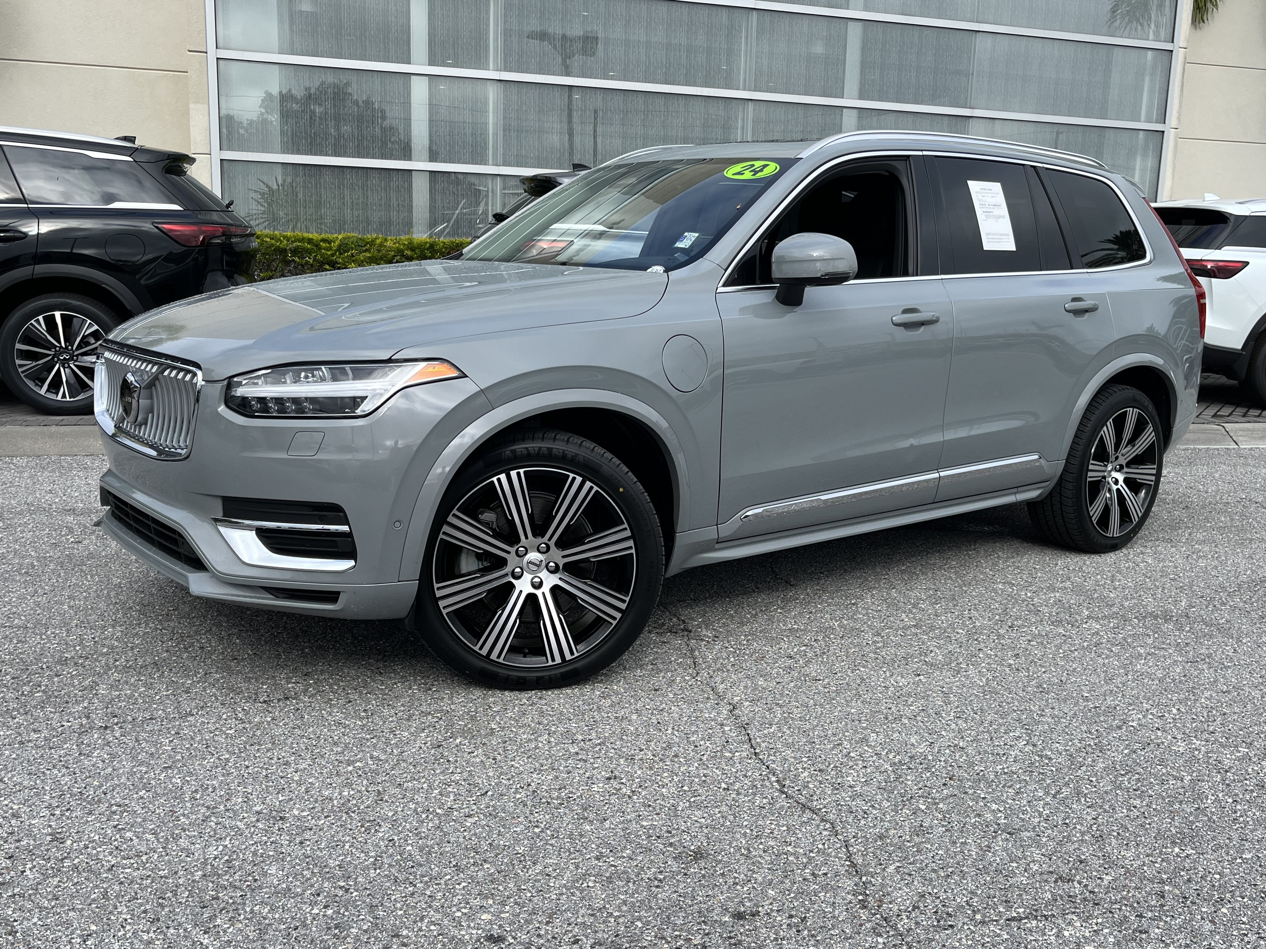 Used 2024 Volvo XC90 T8 Plus w/ Protection Package Premier AWD/4WD image 1