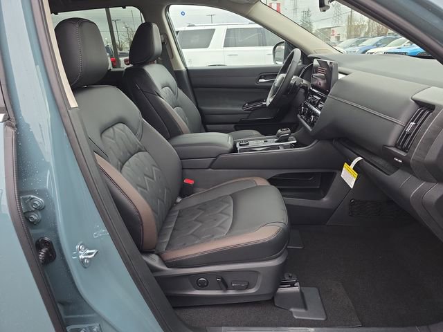 New 2026 Nissan Pathfinder Platinum w/ Accent Package image 11