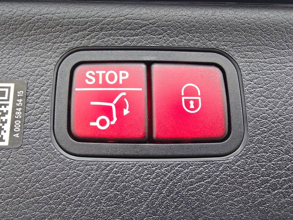 Certified 2023 Mercedes-Benz EQS 580 4MATIC SUV image 19