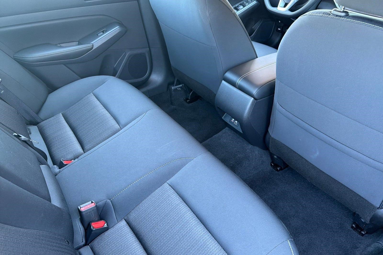 Used 2025 Nissan Altima 2.5 SV image 29