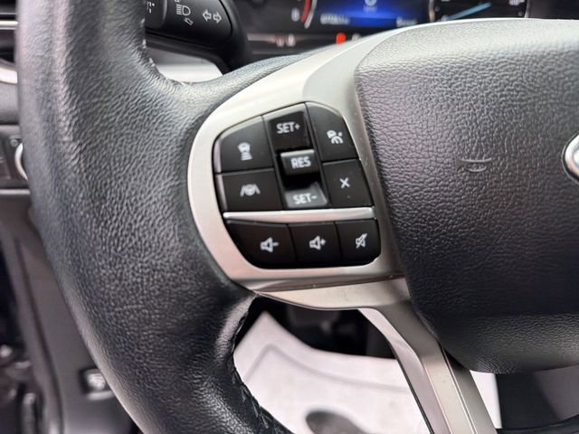 Used 2022 Ford Explorer XLT w/ Equipment Group 202A AWD/4WD image 19